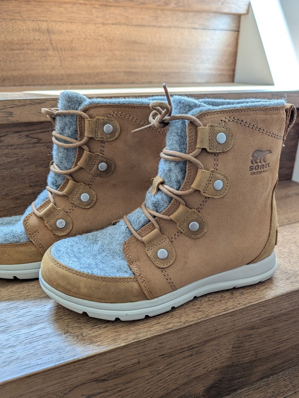 Sorel Women's Explorer Joan boots